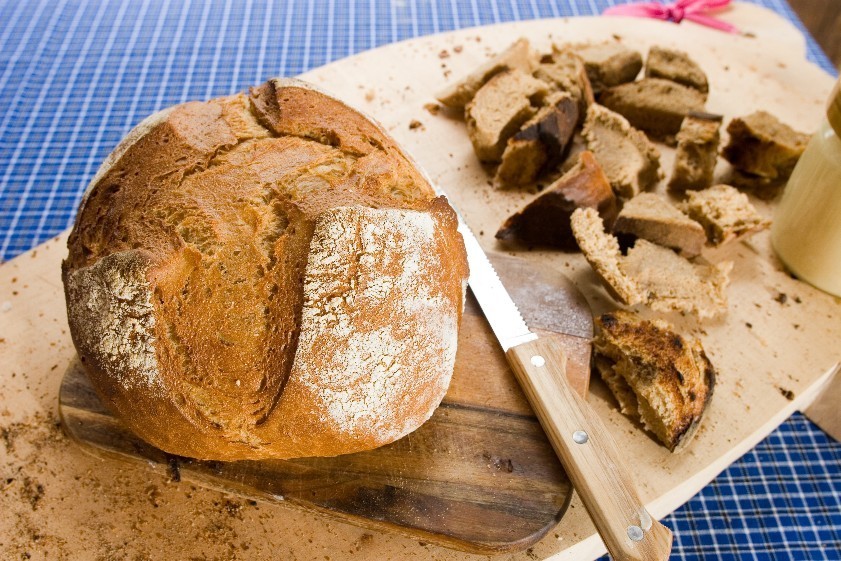 Frisches Brot aus dem Backofen (Foto: NRW Stiftung)